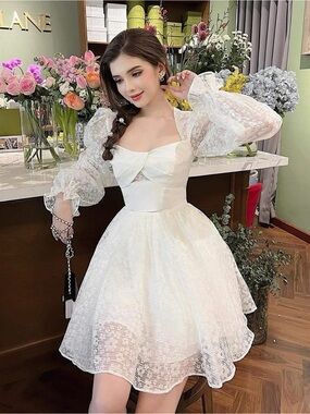 Elegant White Lace Puff-Sleeve Mini Dress
